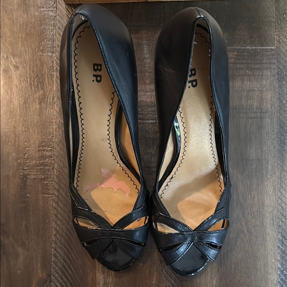 bp Women's Black Pumps